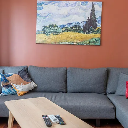 Spacious Flat, 4br, 4acs, 3 Min Walk From Taksim 公寓 *