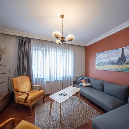 Spacious Flat, 4br, 4acs, 3 Min Walk From Taksim 公寓 *